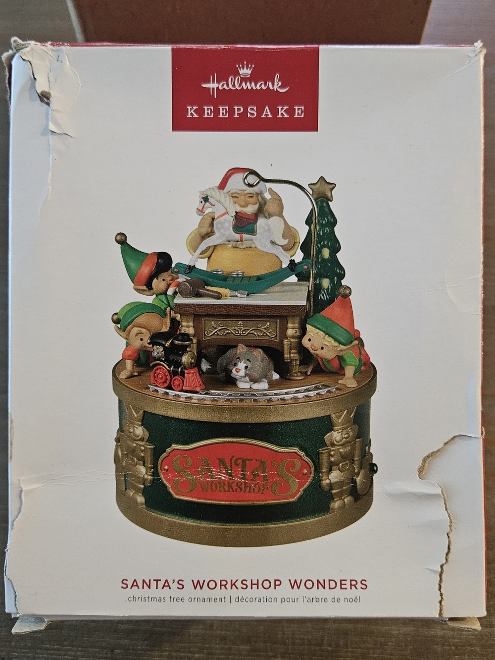 Hallmark Keepsake Santa's Workshop Wonders Ornament - Green, Gold & Red New